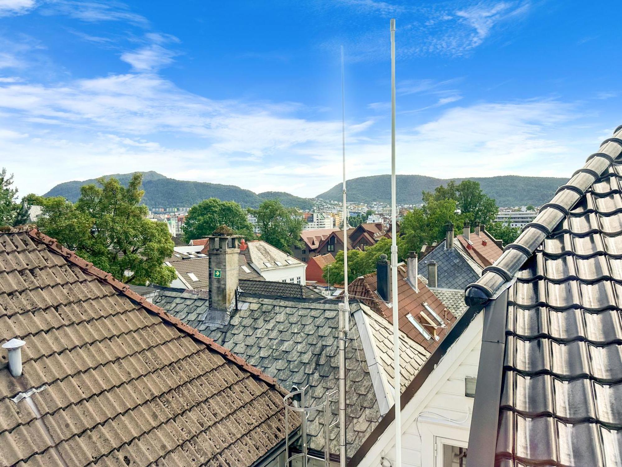 View To Bryggen - Renovated Dec 24 - Historic Cobblestone Street Apartment Bergen Exterior photo